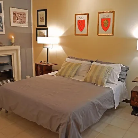 Giancarlo A Trastevere Bed & Breakfast Řím